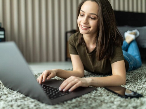 Yenikent Halı Yıkama El Dokuma Halılar İçin Geleneksel ve Güvenli Yıkama Yöntemleri